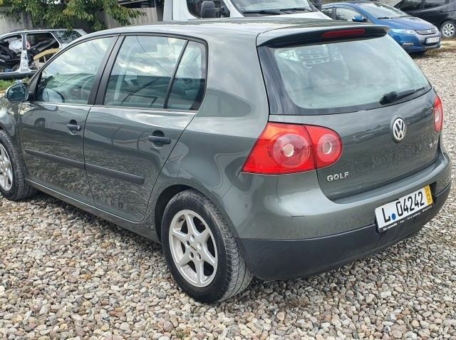 Зеленый Фольксваген Гольф, объемом двигателя 0 л и пробегом 258 тыс. км за 4800 $, фото 3 на Automoto.ua