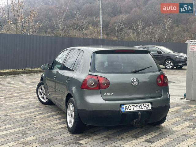 Зеленый Фольксваген Гольф, объемом двигателя 1.9 л и пробегом 304 тыс. км за 4450 $, фото 4 на Automoto.ua