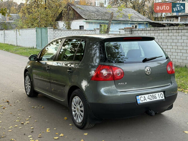 Зеленый Фольксваген Гольф, объемом двигателя 1.4 л и пробегом 274 тыс. км за 4700 $, фото 5 на Automoto.ua