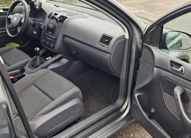 Зеленый Фольксваген Гольф, объемом двигателя 1.6 л и пробегом 197 тыс. км за 5700 $, фото 13 на Automoto.ua