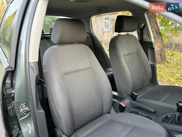 Зеленый Фольксваген Гольф, объемом двигателя 1.4 л и пробегом 274 тыс. км за 4700 $, фото 19 на Automoto.ua