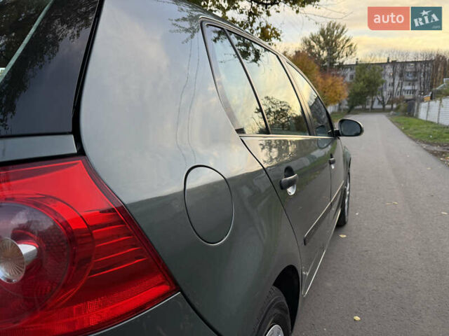 Зеленый Фольксваген Гольф, объемом двигателя 1.4 л и пробегом 274 тыс. км за 4700 $, фото 12 на Automoto.ua