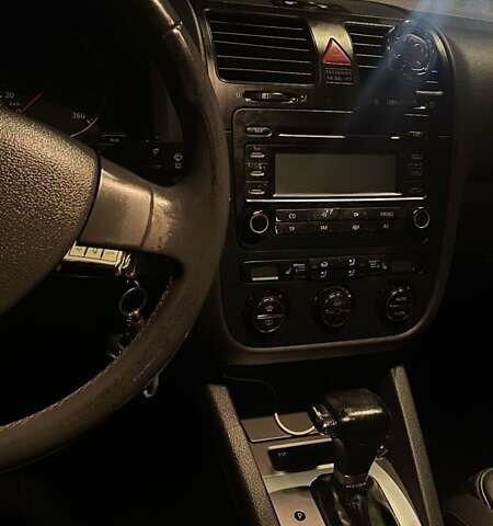 Зелений Фольксваген Гольф, об'ємом двигуна 1.6 л та пробігом 242 тис. км за 6500 $, фото 11 на Automoto.ua