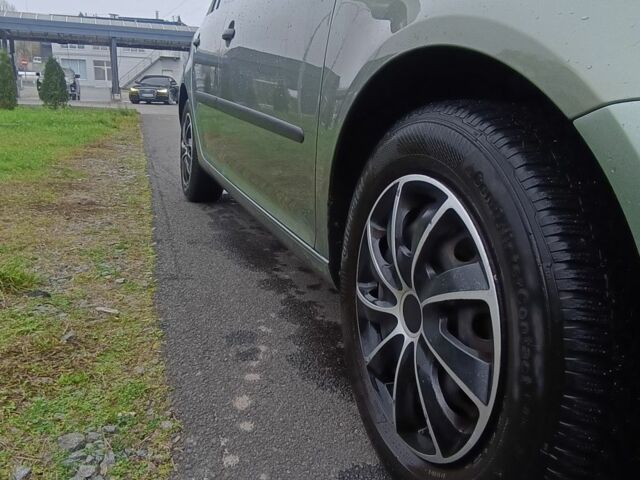 Зеленый Фольксваген Гольф, объемом двигателя 1.6 л и пробегом 232 тыс. км за 5700 $, фото 3 на Automoto.ua