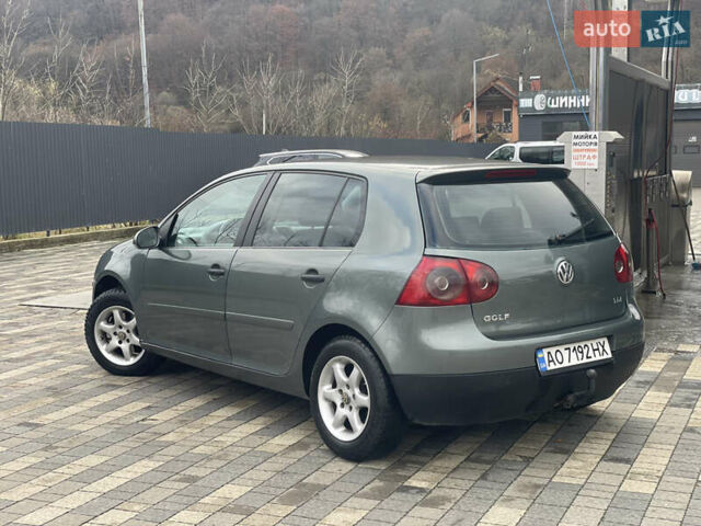 Зеленый Фольксваген Гольф, объемом двигателя 1.9 л и пробегом 304 тыс. км за 4450 $, фото 5 на Automoto.ua