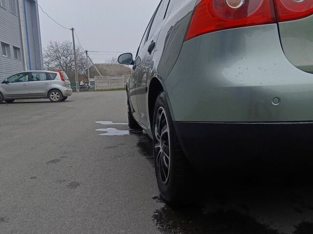 Зеленый Фольксваген Гольф, объемом двигателя 1.6 л и пробегом 232 тыс. км за 5700 $, фото 5 на Automoto.ua