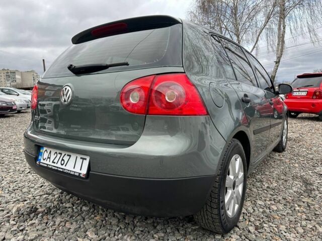 Зеленый Фольксваген Гольф, объемом двигателя 1.6 л и пробегом 299 тыс. км за 4900 $, фото 2 на Automoto.ua