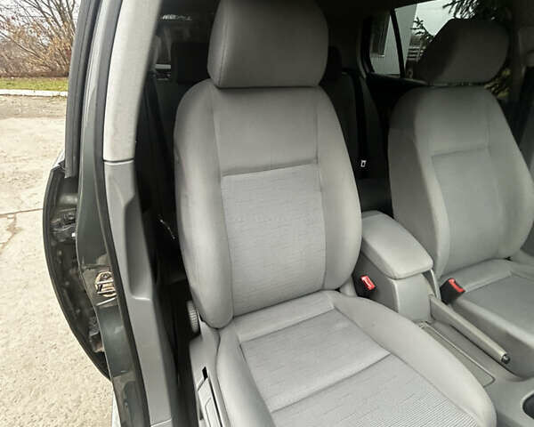 Зелений Фольксваген Гольф, об'ємом двигуна 1.6 л та пробігом 232 тис. км за 5699 $, фото 8 на Automoto.ua