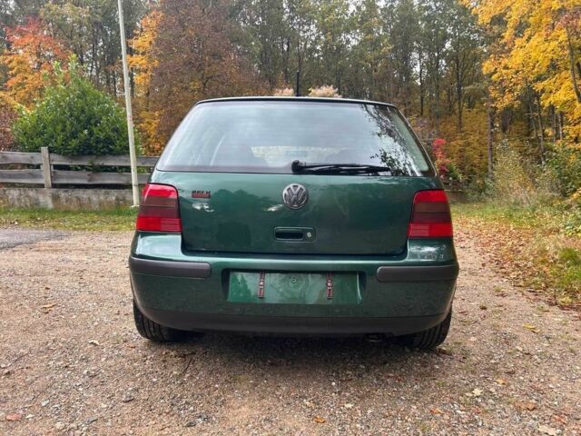 Зеленый Фольксваген Гольф, объемом двигателя 1.9 л и пробегом 196 тыс. км за 1331 $, фото 3 на Automoto.ua