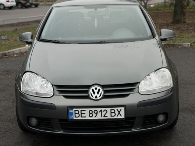 Зелений Фольксваген Гольф, об'ємом двигуна 1.6 л та пробігом 211 тис. км за 4950 $, фото 1 на Automoto.ua