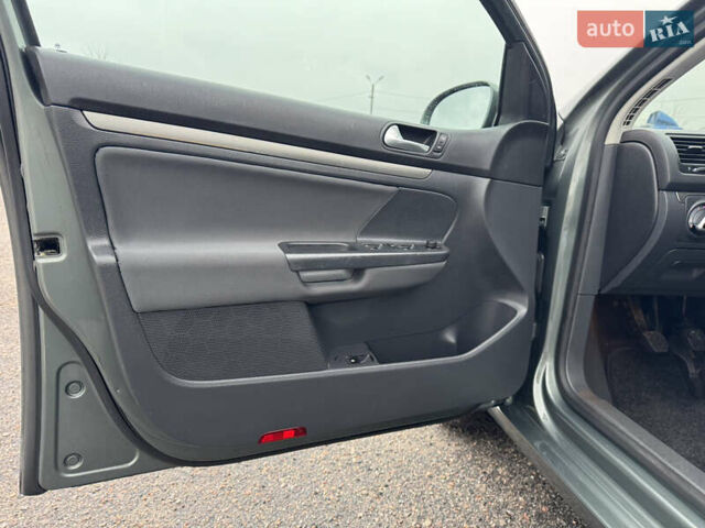 Зеленый Фольксваген Гольф, объемом двигателя 1.4 л и пробегом 201 тыс. км за 5850 $, фото 39 на Automoto.ua