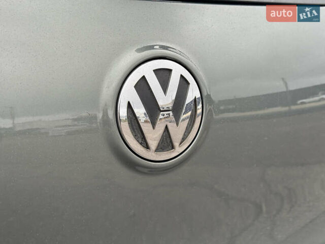 Зеленый Фольксваген Гольф, объемом двигателя 1.4 л и пробегом 201 тыс. км за 5850 $, фото 26 на Automoto.ua