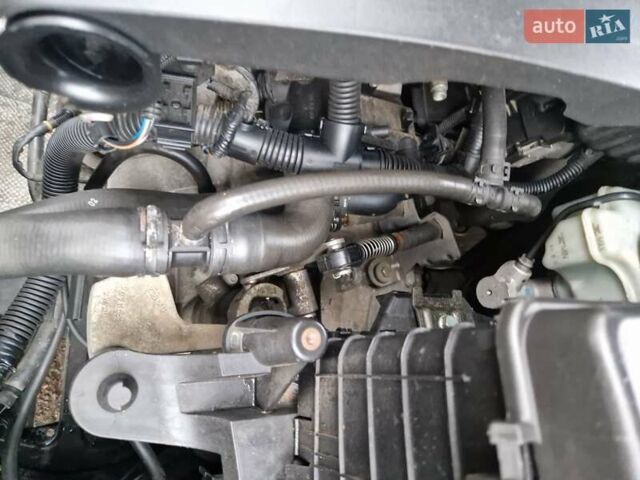 Фольксваген Гольф 2006 в Корсунь-Шевченковском на Automoto.ua Зеленый Фольксваген Гольф, объемом двигателя 1.4 л и пробегом 218 тыс. км за 4899 $, фото 18 на Automoto.ua