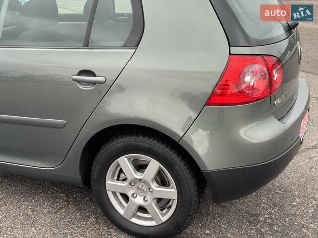 Зеленый Фольксваген Гольф, объемом двигателя 1.4 л и пробегом 201 тыс. км за 5850 $, фото 6 на Automoto.ua