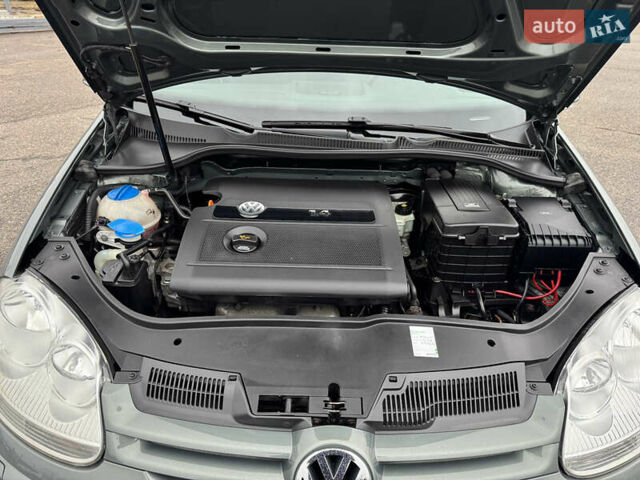 Зеленый Фольксваген Гольф, объемом двигателя 1.4 л и пробегом 201 тыс. км за 5850 $, фото 62 на Automoto.ua