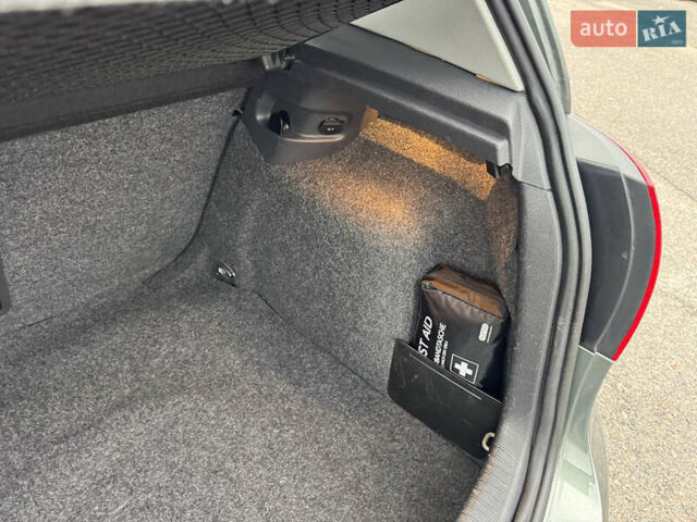 Зеленый Фольксваген Гольф, объемом двигателя 1.4 л и пробегом 201 тыс. км за 5850 $, фото 49 на Automoto.ua