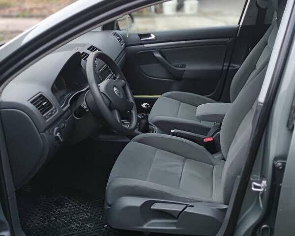 Зелений Фольксваген Гольф, об'ємом двигуна 1.6 л та пробігом 190 тис. км за 6300 $, фото 4 на Automoto.ua