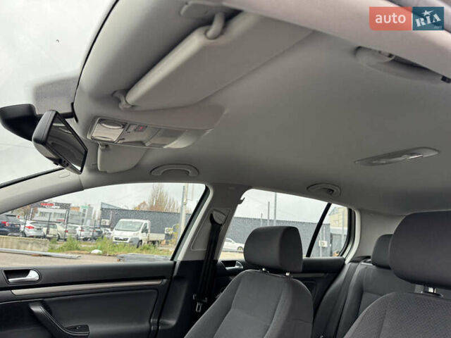 Зеленый Фольксваген Гольф, объемом двигателя 1.4 л и пробегом 201 тыс. км за 5850 $, фото 36 на Automoto.ua