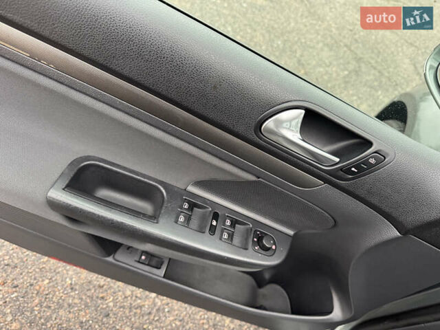 Зеленый Фольксваген Гольф, объемом двигателя 1.4 л и пробегом 201 тыс. км за 5850 $, фото 40 на Automoto.ua