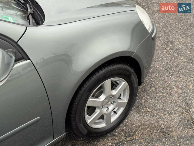 Зеленый Фольксваген Гольф, объемом двигателя 1.4 л и пробегом 201 тыс. км за 5850 $, фото 11 на Automoto.ua