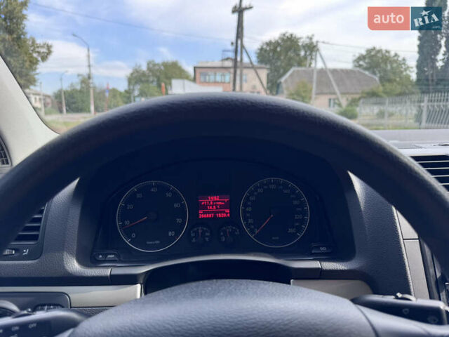 Зеленый Фольксваген Гольф, объемом двигателя 1.6 л и пробегом 266 тыс. км за 6200 $, фото 11 на Automoto.ua