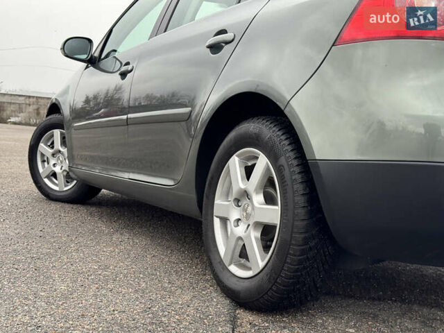 Зеленый Фольксваген Гольф, объемом двигателя 1.4 л и пробегом 201 тыс. км за 5850 $, фото 8 на Automoto.ua