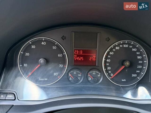 Зеленый Фольксваген Гольф, объемом двигателя 1.6 л и пробегом 54 тыс. км за 11000 $, фото 6 на Automoto.ua