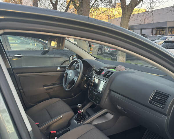 Зелений Фольксваген Гольф, об'ємом двигуна 1.6 л та пробігом 260 тис. км за 6850 $, фото 7 на Automoto.ua