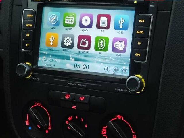 Зеленый Фольксваген Гольф, объемом двигателя 1.6 л и пробегом 212 тыс. км за 6600 $, фото 11 на Automoto.ua