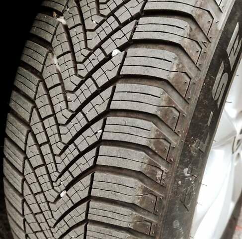 Зеленый Фольксваген Гольф, объемом двигателя 1.6 л и пробегом 212 тыс. км за 6600 $, фото 18 на Automoto.ua