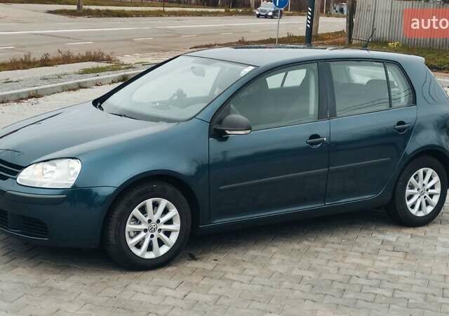 Зеленый Фольксваген Гольф, объемом двигателя 1.6 л и пробегом 212 тыс. км за 6600 $, фото 4 на Automoto.ua