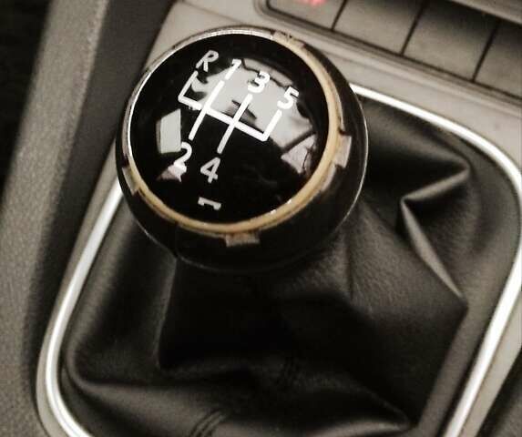 Зеленый Фольксваген Гольф, объемом двигателя 1.6 л и пробегом 212 тыс. км за 6600 $, фото 13 на Automoto.ua