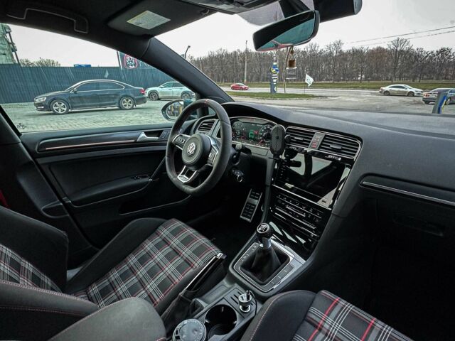 Зеленый Фольксваген Гольф, объемом двигателя 2 л и пробегом 97 тыс. км за 16700 $, фото 12 на Automoto.ua