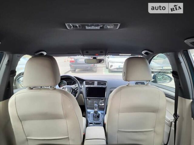 Зеленый Фольксваген Гольф, объемом двигателя 0 л и пробегом 98 тыс. км за 14700 $, фото 5 на Automoto.ua