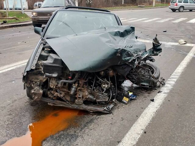 Зеленый Фольксваген Гольф, объемом двигателя 1.8 л и пробегом 270 тыс. км за 710 $, фото 6 на Automoto.ua