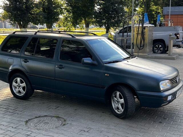 Зеленый Фольксваген Гольф, объемом двигателя 1.9 л и пробегом 390 тыс. км за 3000 $, фото 3 на Automoto.ua