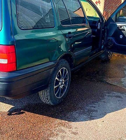 Зеленый Фольксваген Гольф, объемом двигателя 1.4 л и пробегом 320 тыс. км за 2300 $, фото 5 на Automoto.ua