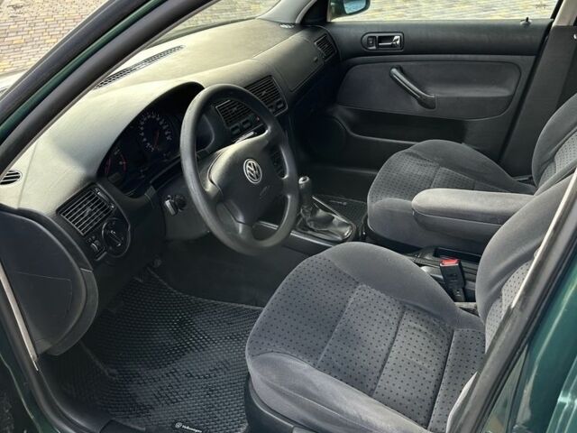 Фольксваген Гольф 1999 у Чернігові на Automoto.ua Зелений Фольксваген Гольф, об'ємом двигуна 1.6 л та пробігом 186 тис. км за 4150 $, фото 6 на Automoto.ua