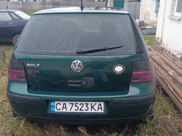 Зеленый Фольксваген Гольф, объемом двигателя 1.4 л и пробегом 220 тыс. км за 2256 $, фото 5 на Automoto.ua