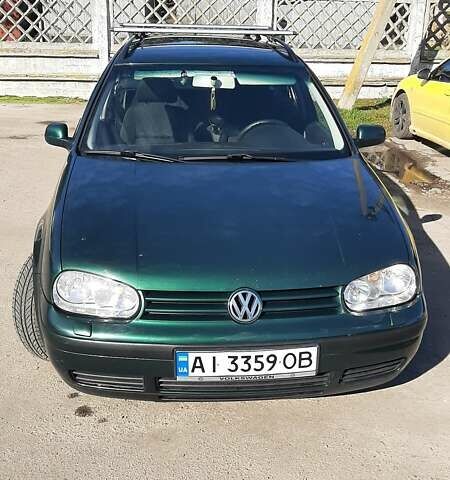 Зеленый Фольксваген Гольф, объемом двигателя 1.6 л и пробегом 288 тыс. км за 4200 $, фото 1 на Automoto.ua