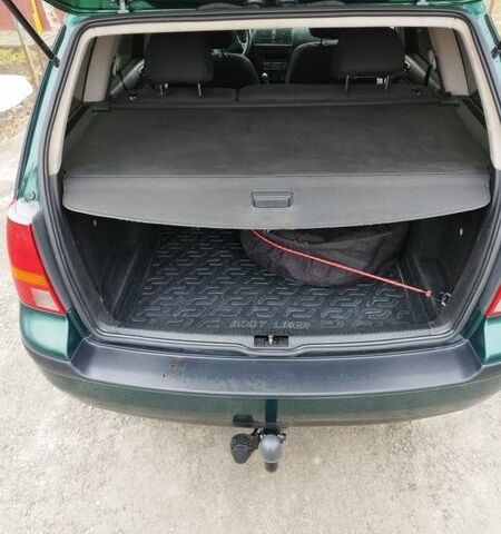 Зеленый Фольксваген Гольф, объемом двигателя 1.4 л и пробегом 273 тыс. км за 3500 $, фото 4 на Automoto.ua