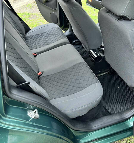 Зеленый Фольксваген Гольф, объемом двигателя 1.98 л и пробегом 315 тыс. км за 4400 $, фото 15 на Automoto.ua