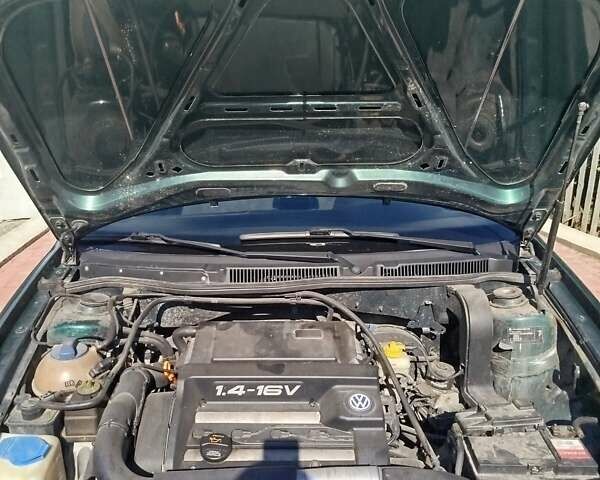 Зелений Фольксваген Гольф, об'ємом двигуна 1.39 л та пробігом 255 тис. км за 4500 $, фото 16 на Automoto.ua