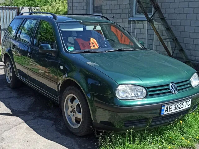 Зеленый Фольксваген Гольф, объемом двигателя 1.4 л и пробегом 137 тыс. км за 5000 $, фото 2 на Automoto.ua