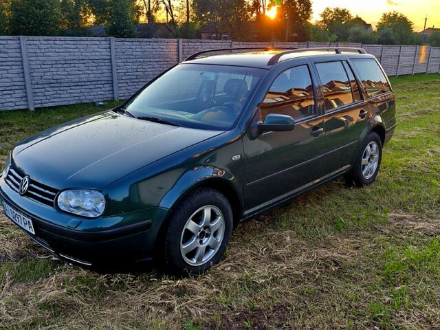 Зеленый Фольксваген Гольф, объемом двигателя 1.9 л и пробегом 460 тыс. км за 4000 $, фото 1 на Automoto.ua