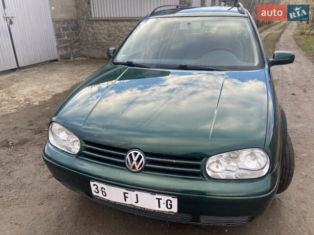 Зеленый Фольксваген Гольф, объемом двигателя 1.6 л и пробегом 286 тыс. км за 4750 $, фото 1 на Automoto.ua