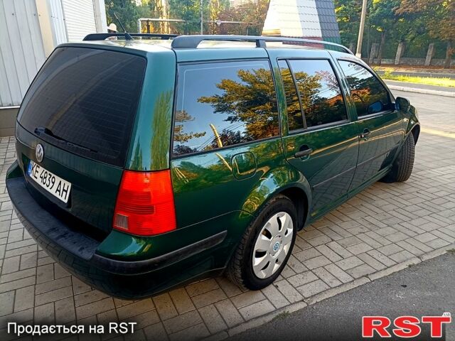 Зеленый Фольксваген Гольф, объемом двигателя 1.4 л и пробегом 237 тыс. км за 3950 $, фото 3 на Automoto.ua