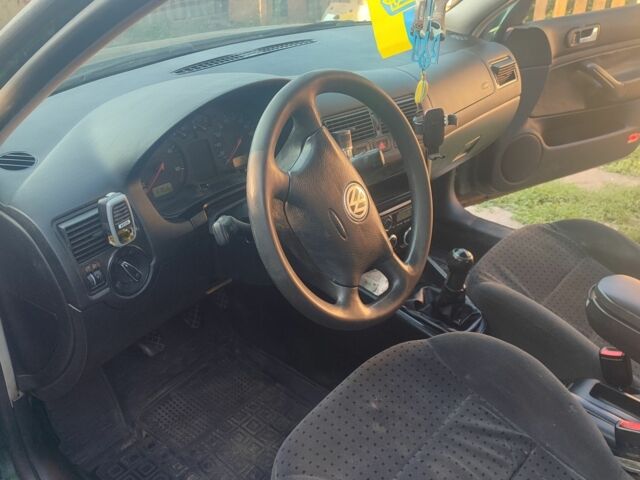 Зеленый Фольксваген Гольф, объемом двигателя 1.9 л и пробегом 300 тыс. км за 3500 $, фото 7 на Automoto.ua