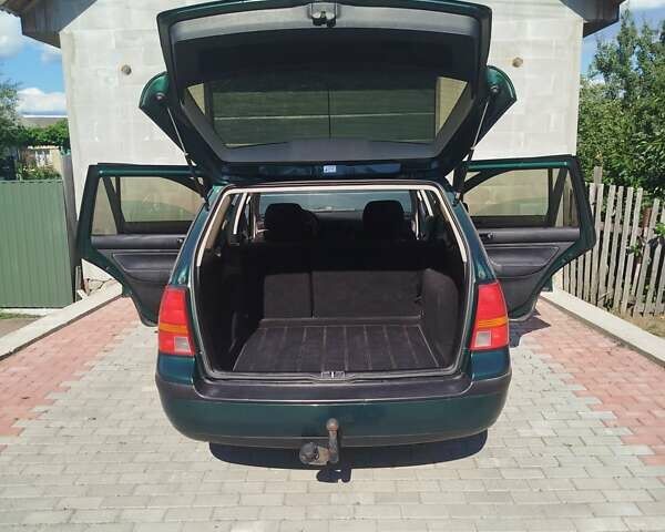 Зелений Фольксваген Гольф, об'ємом двигуна 1.39 л та пробігом 255 тис. км за 4500 $, фото 6 на Automoto.ua