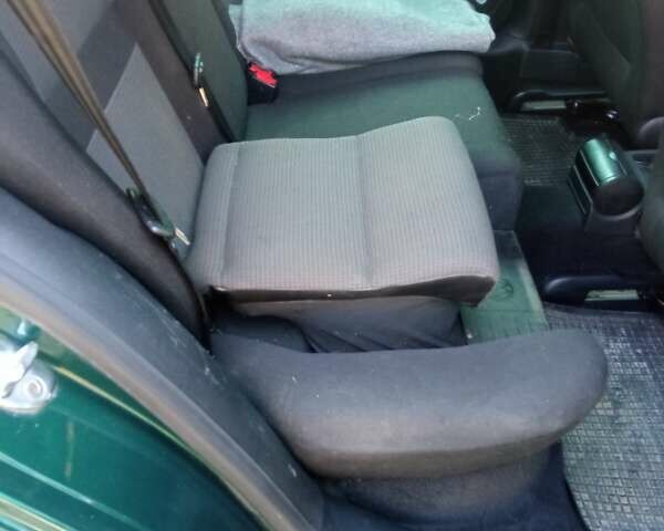 Зеленый Фольксваген Гольф, объемом двигателя 1.39 л и пробегом 198 тыс. км за 4300 $, фото 6 на Automoto.ua